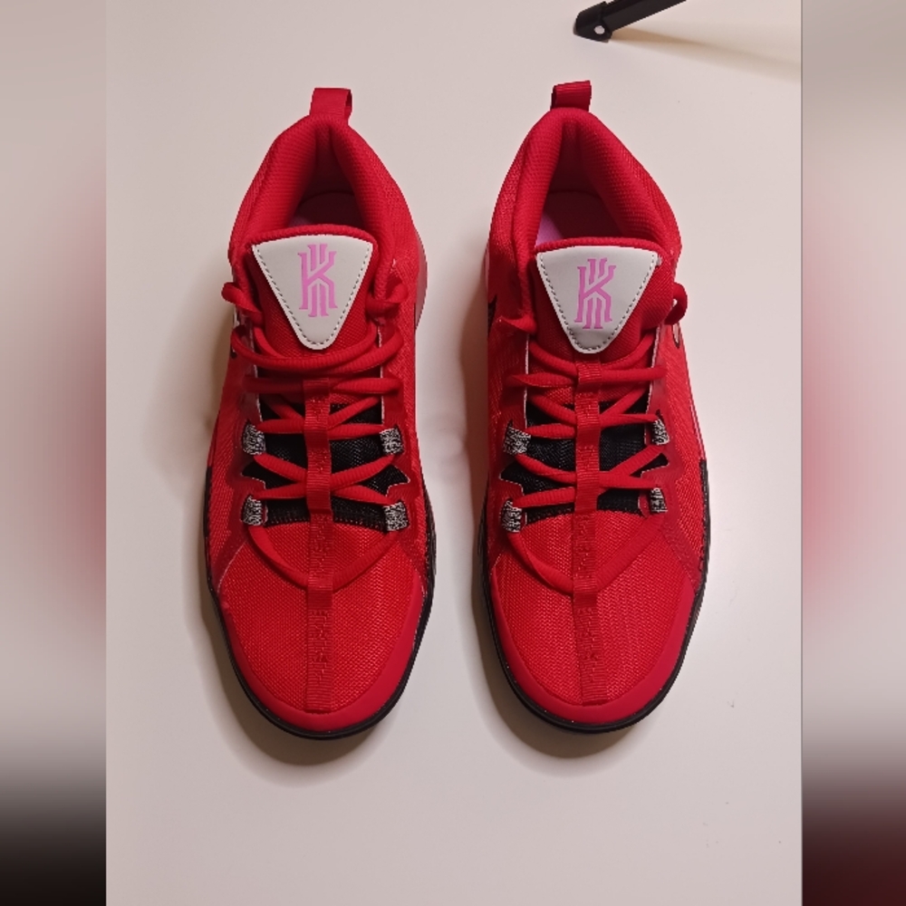 Nike Kyrie Flytrap 6 GS 'University Red' Sneaker